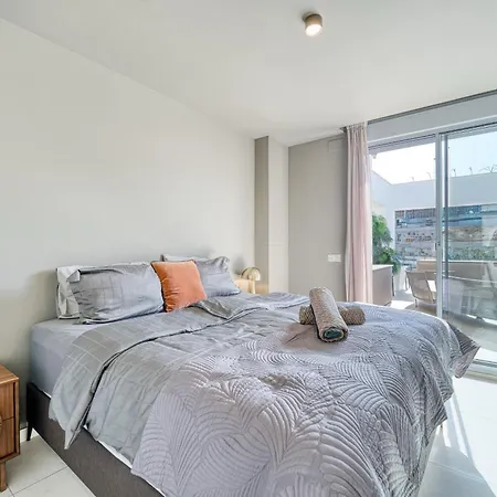 3065 Luxury In The Heart Of Elviria Lejlighed Marbella