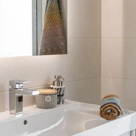 3065 Luxury In The Heart Of Elviria 公寓