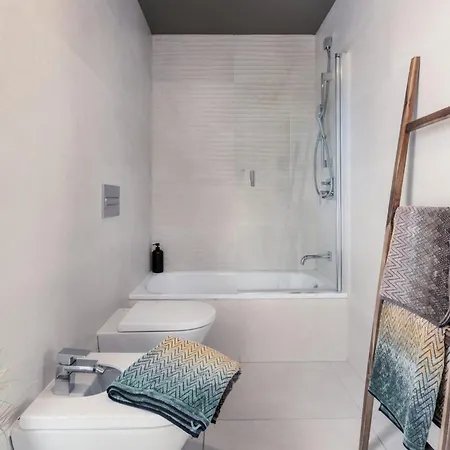公寓 3065 Luxury In The Heart Of Elviria *