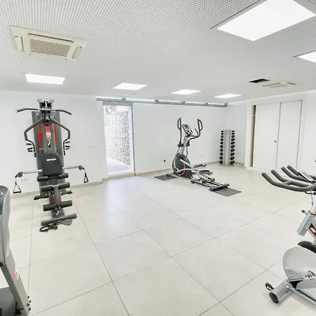 Апартаменти 3065 Luxury In The Heart Of Elviria Марбелья